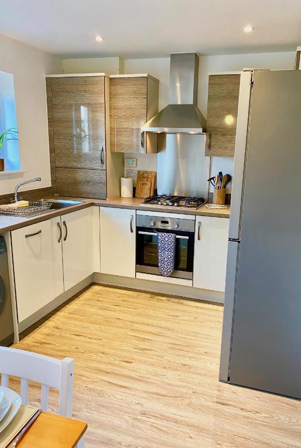 Lovely 2 Bedroom, 2 Bathroom House With Parking. Plymouth Luaran gambar